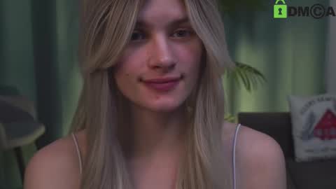 Snapshot of lizbethcoll chatting on 23, 2, 2025 Sunnheart online show from 23, 2, 2025