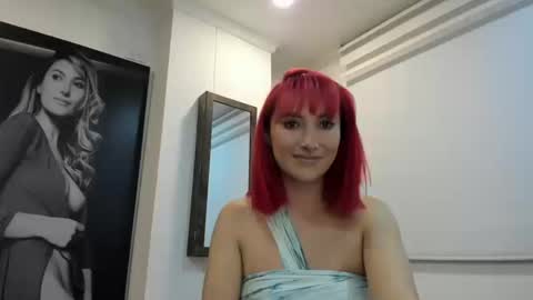 Snapshot of lizzdoux chatting on 18, 10, 2025 lizzdoux online show from 18, 10, 2025
