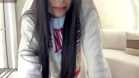 Lizzi  online show from 13, 9, 2025
