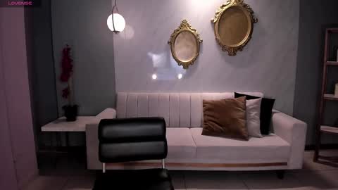 Lizzi  online show from 24, 11, 2025