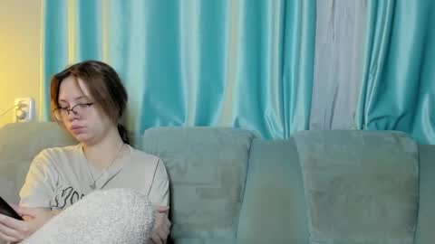 lizzi_muur online show from 20, 12, 2024