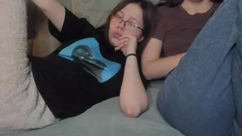 lizzi_muur online show from 1, 2, 2025