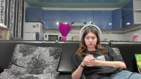 lizzi_muur online show from 28, 2, 2025