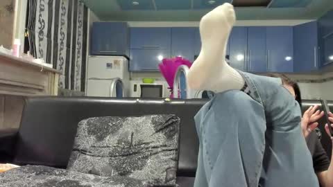 lizzi_muur online show from 6, 3, 2025