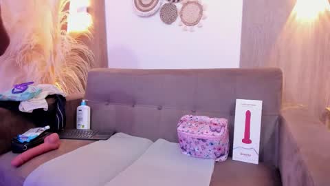 Snapshot of lizzie_williamss chatting on 30, 11, 2025 lizzie_williamss online show from 30, 11, 2025