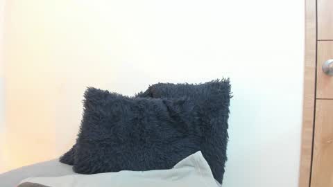 Snapshot of lizzie_williamss chatting on 21, 12, 2025 lizzie_williamss online show from 21, 12, 2025