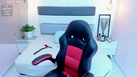 Snapshot of lizziemontana2 chatting on 15, 1, 2025 online show from 15, 1, 2025