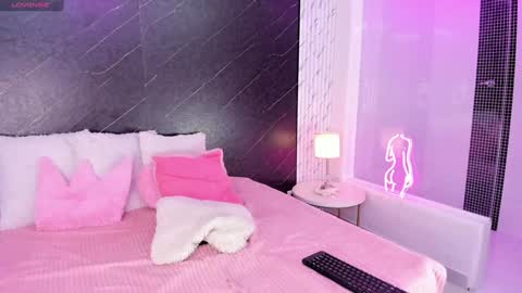 I am Lizz online show from 10, 1, 2025