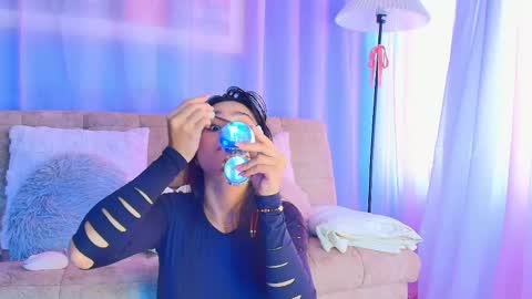 lizzy_kane online show from 16, 4, 2026