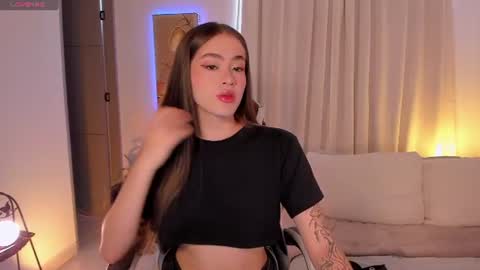 Lizzy Colins online show from 20, 6, 2026