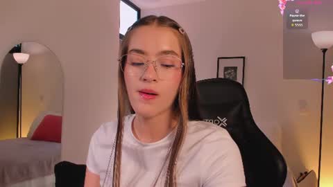 Lizzy Colins online show from 26, 6, 2026