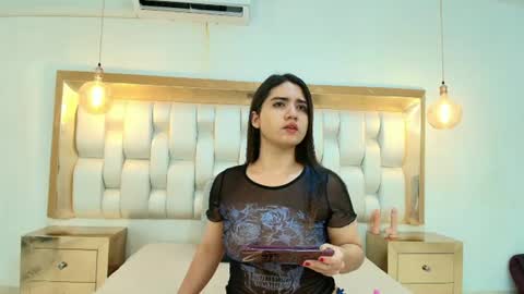 LIZZY RAVEN online show from 27, 6, 2026