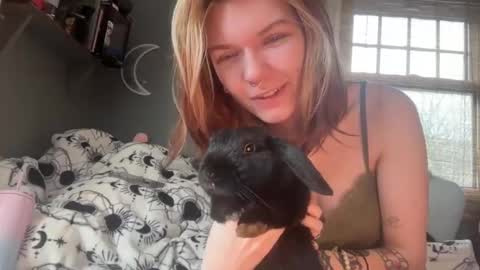 Snapshot of lizzyylovesick chatting on 27, 1, 2025 lizzybunny online show from 27, 1, 2025