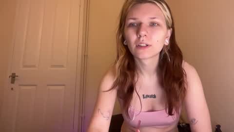 Snapshot of lizzyylovesick chatting on 25, 9, 2025 lizzybunny online show from 25, 9, 2025