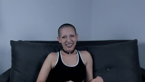 Snapshot of lnxmst chatting on 8, 11, 2025 Lynx Mist online show from 8, 11, 2025