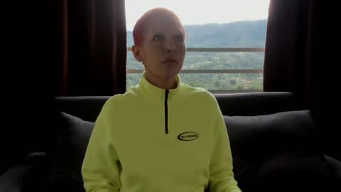 Snapshot of lnxmst chatting on 1, 2, 2026 Lynx Mist online show from 1, 2, 2026