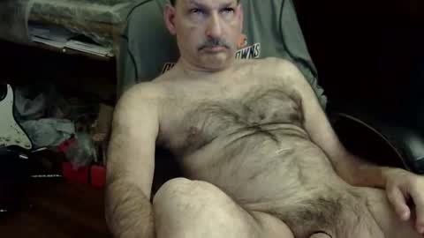 Snapshot of loades182025 chatting on 18, 11, 2025 loades182025 online show from 18, 11, 2025