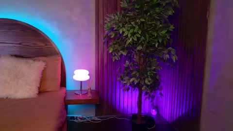  LOANA  online show from 29, 6, 2026