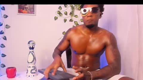 Snapshot of logan_drakex chatting on 7, 3, 2025 LOGAN DRAKE online show from 7, 3, 2025