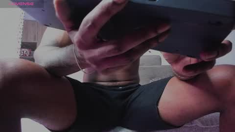 LOGAN DRAKE online show from 24, 6, 2026