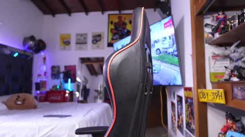 logan_hugh8 online show from 12, 3, 2026