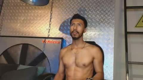 logan_mercer online show from 2, 12, 2025