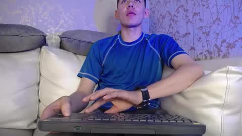 Loganfoster  online show from 25, 11, 2025