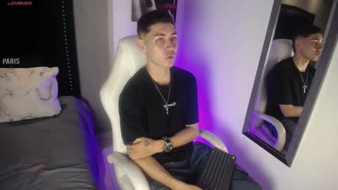 Loganfoster  online show from 31, 1, 2026