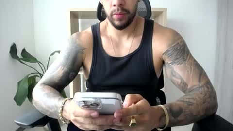 Logan Wolfp online show from 26, 6, 2026