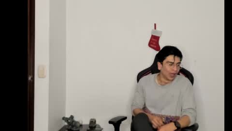 Snapshot of logannick chatting on 5, 12, 2024 Logan online show from 5, 12, 2024