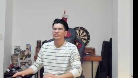 Snapshot of logannick chatting on 10, 1, 2025 Logan online show from 10, 1, 2025