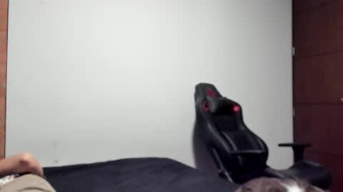 Snapshot of logannick chatting on 10, 11, 2025 Logan online show from 10, 11, 2025