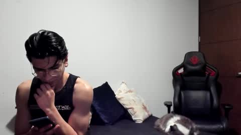 Snapshot of logannick chatting on 13, 11, 2025 Logan online show from 13, 11, 2025