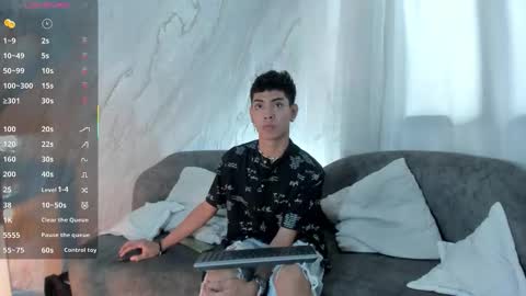 logantwink18 online show from 22, 2, 2026