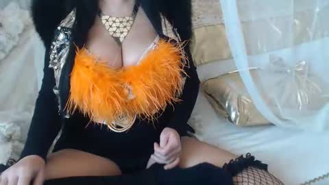 Snapshot of lokagold chatting on 13, 11, 2025 Lilu online show from 13, 11, 2025