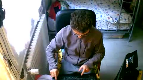 lokoum39 online show from 15, 10, 2025