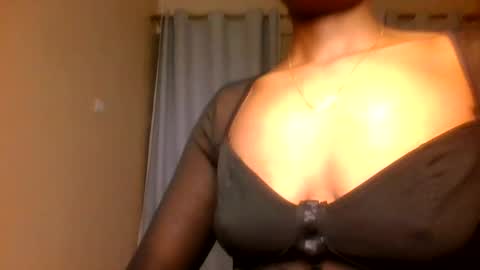 Snapshot of lola_allure chatting on 19, 5, 2026 lola_allure online show from 19, 5, 2026