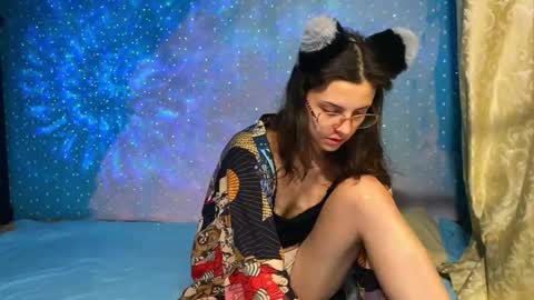Snapshot of lola_aspis chatting on 3, 11, 2025 lola_aspis online show from 3, 11, 2025