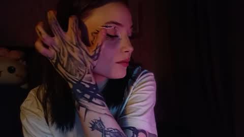 lola online show from 7, 4, 2026