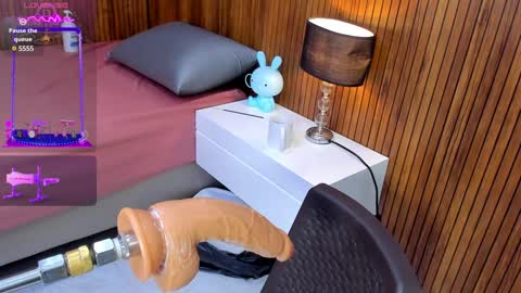 lola online show from 22, 1, 2025