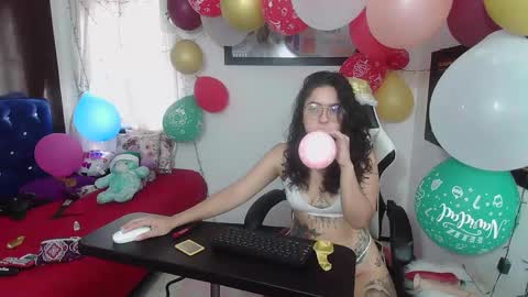 lola_fiery online show from 4, 12, 2024