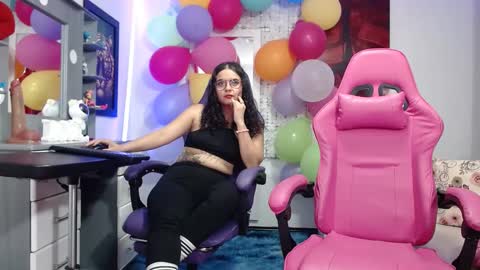 lola_fiery online show from 27, 9, 2025