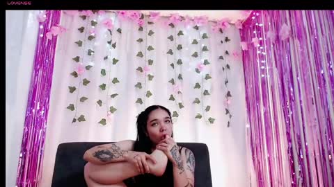lola_foox online show from 15, 4, 2026