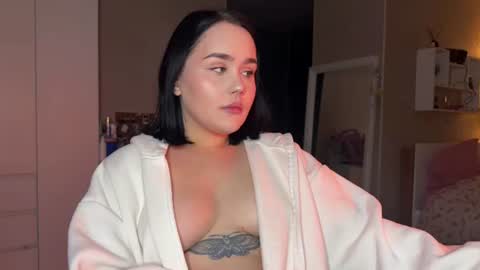lola_razee online show from 27, 6, 2026