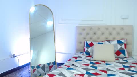 lola red online show from 18, 12, 2025