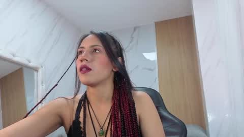 Snapshot of lola_roses_tf chatting on 18, 4, 2026 Lola online show from 18, 4, 2026