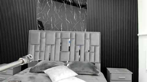 Snapshot of lolaangellx chatting on 8, 11, 2025 Lola Angel online show from 8, 11, 2025