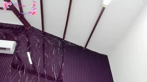 Snapshot of lolaangellx chatting on 25, 11, 2025 Lola Angel online show from 25, 11, 2025