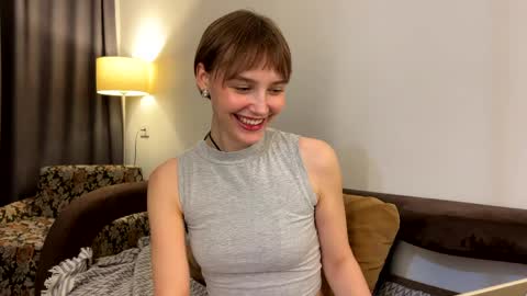 lolaatatee online show from 31, 5, 2026
