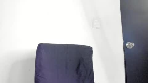 lolabunnysc online show from 9, 6, 2026